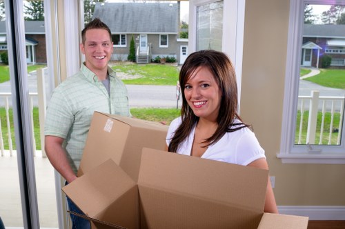 Packing and transport support for a Dulwich house move